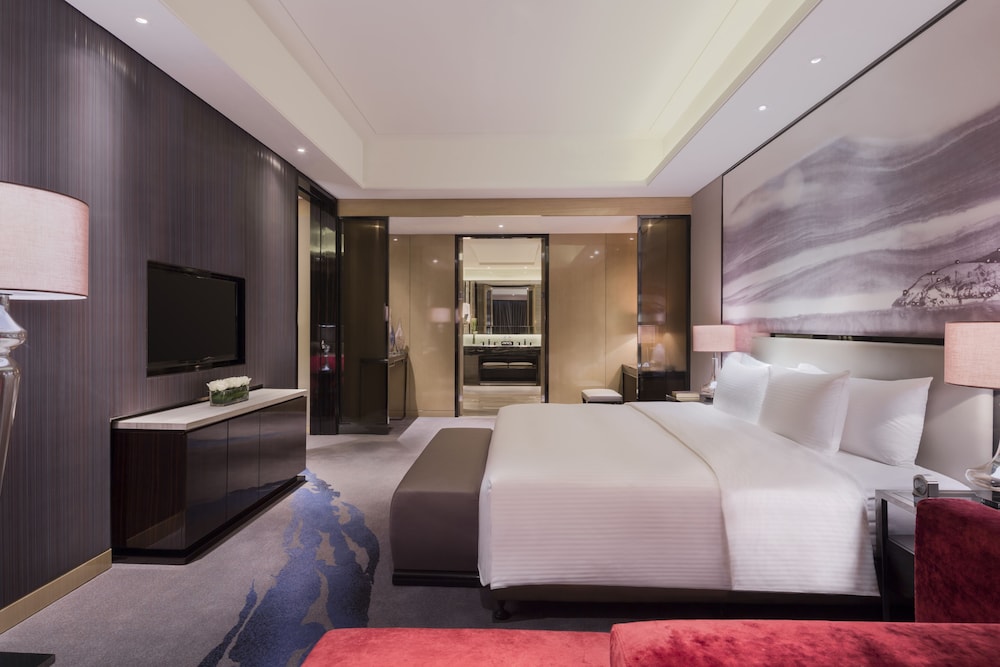 Executive Deluxe King Room