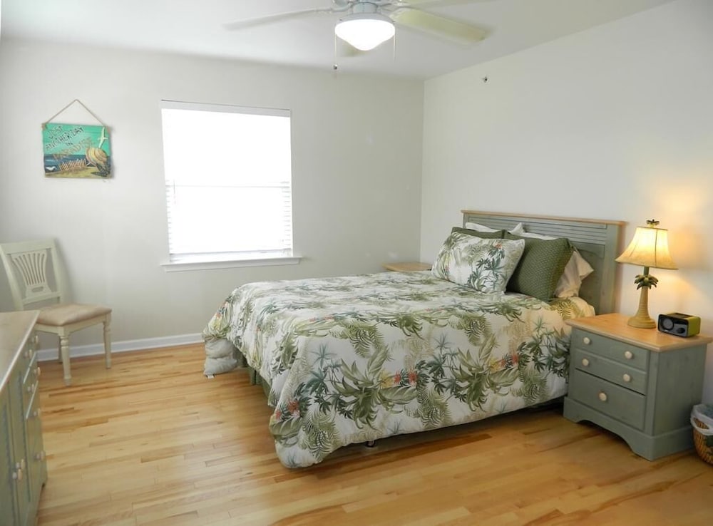 Condo, Multiple Beds, Balcony, Garden View