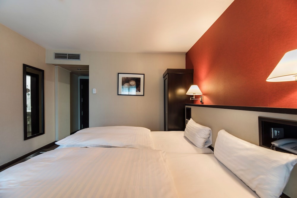Standard Twin Room - Photo 4