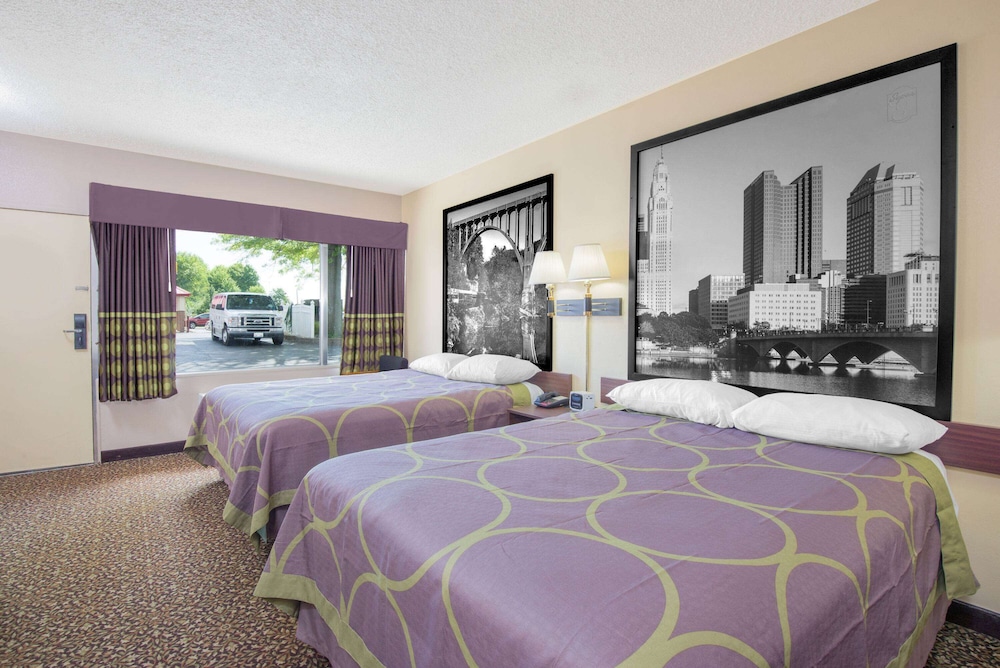 Room, 2 Queen Beds, Smoking - Photo 2