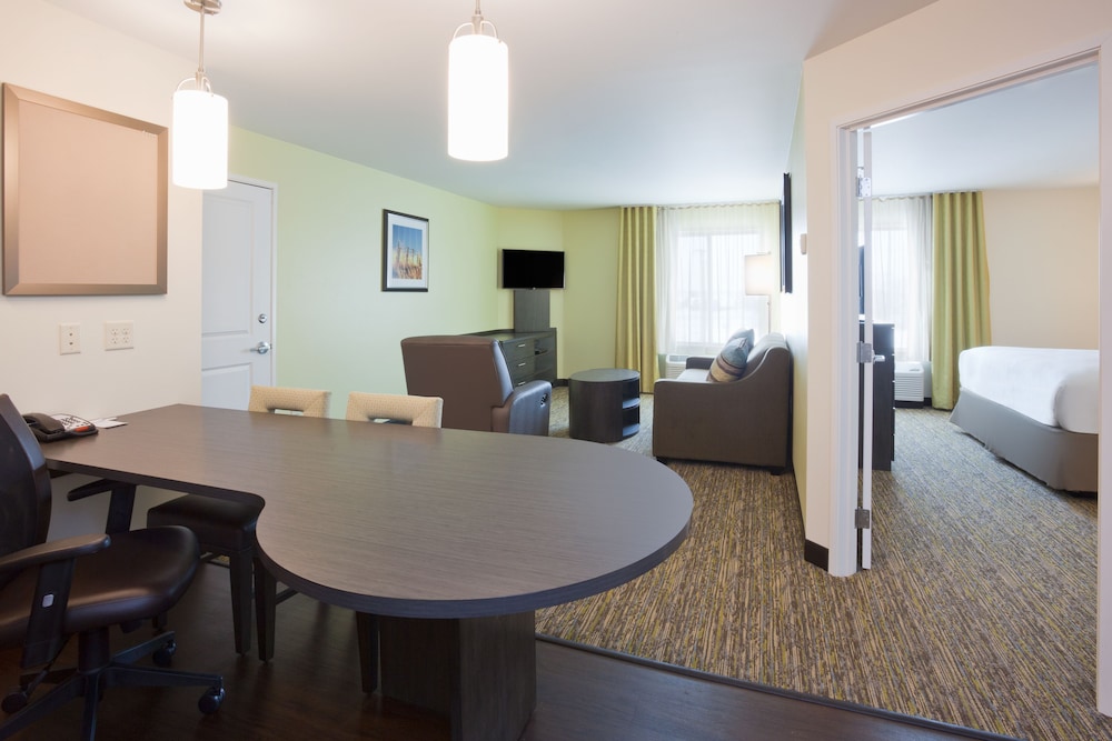 Suite, 1 Bedroom (Walk-In Shower)