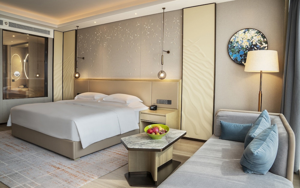 Junior Suite, 1 King Bed - Photo 5
