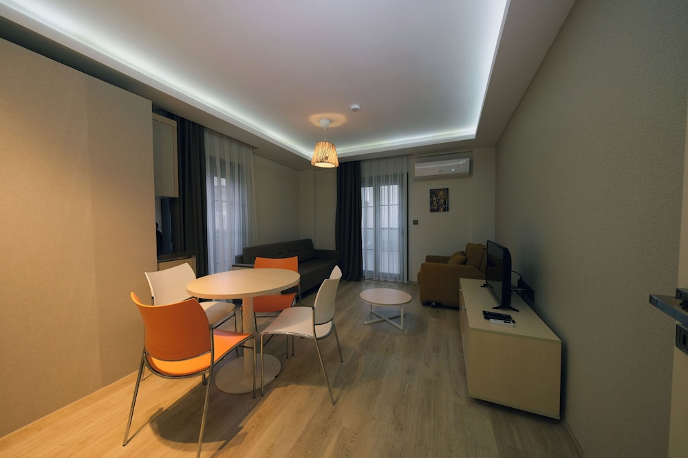 Standard Suite, City View photo 1