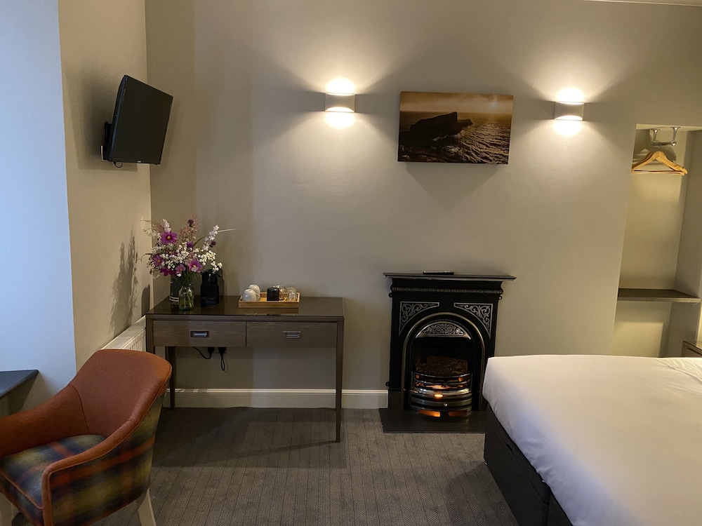 Deluxe Double Room, Ensuite, Sea View - Photo 6