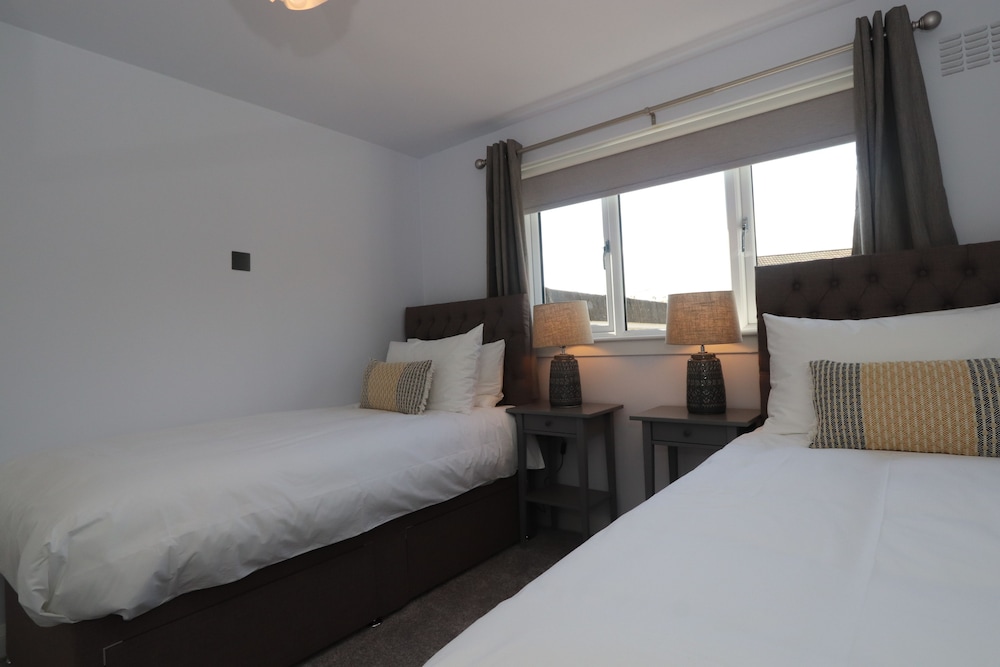 Premium House, 3 Bedrooms, Kitchen, Garden Area photo 2
