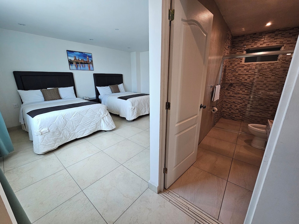 Family Quadruple Room photo 1