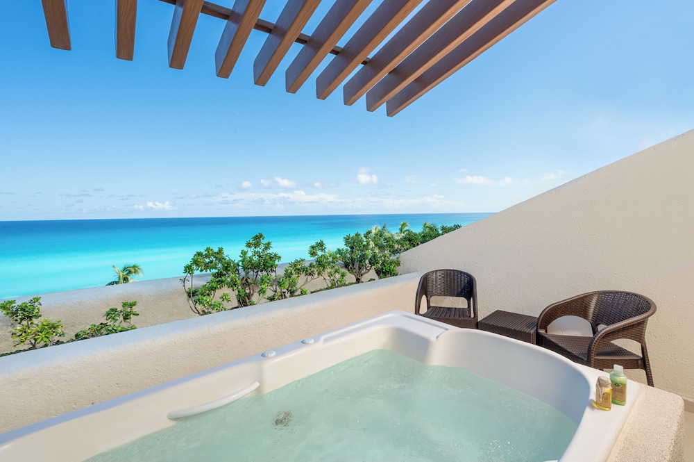Deluxe Room, Jetted Tub, Ocean View photo 3
