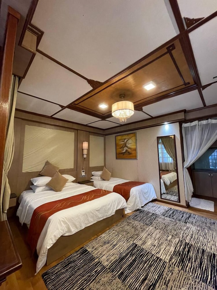 Luxury Triple Room