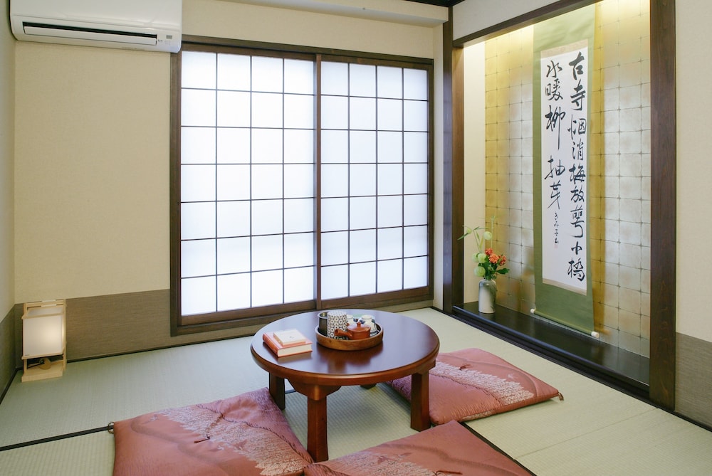 Japanese-Style Standard Twin Room with Bathroom, Non Smoking thumbnail 5
