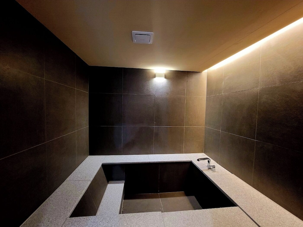 Luxury Suite, Balcony