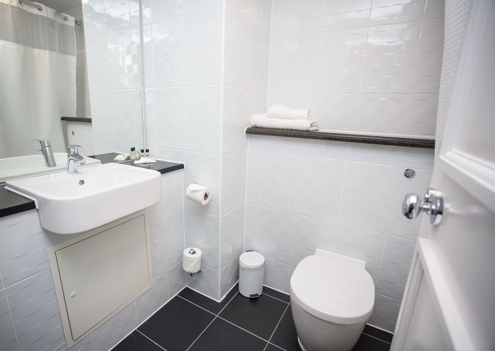 Premium Quadruple Room, 2 Double Beds - Photo 5
