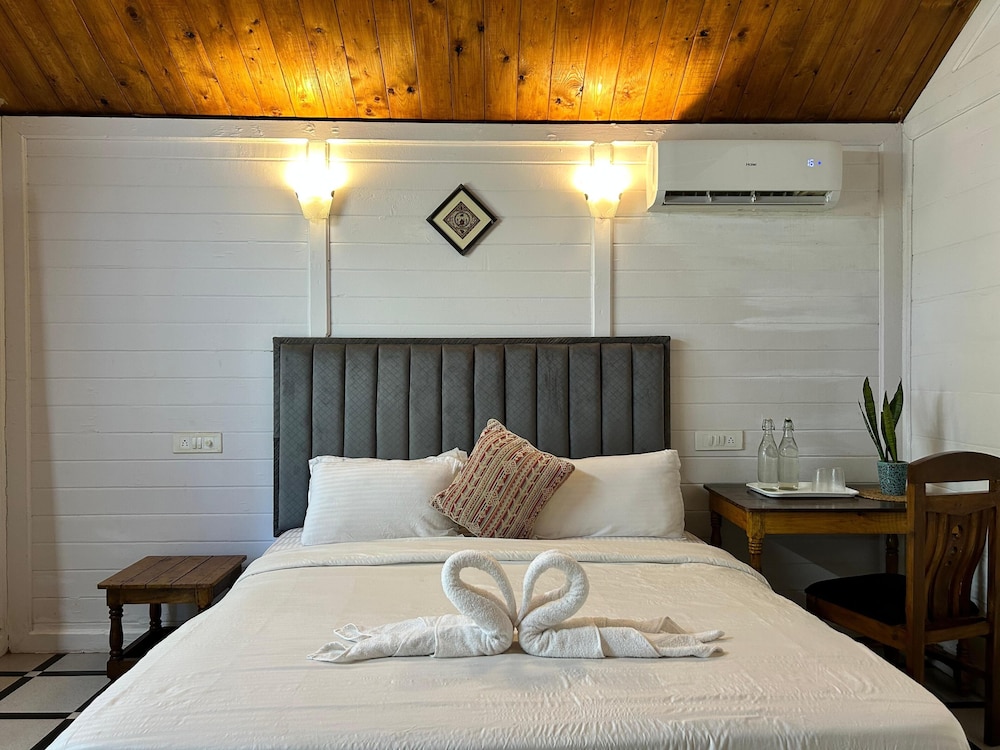Premium Cottage, 1 King Bed