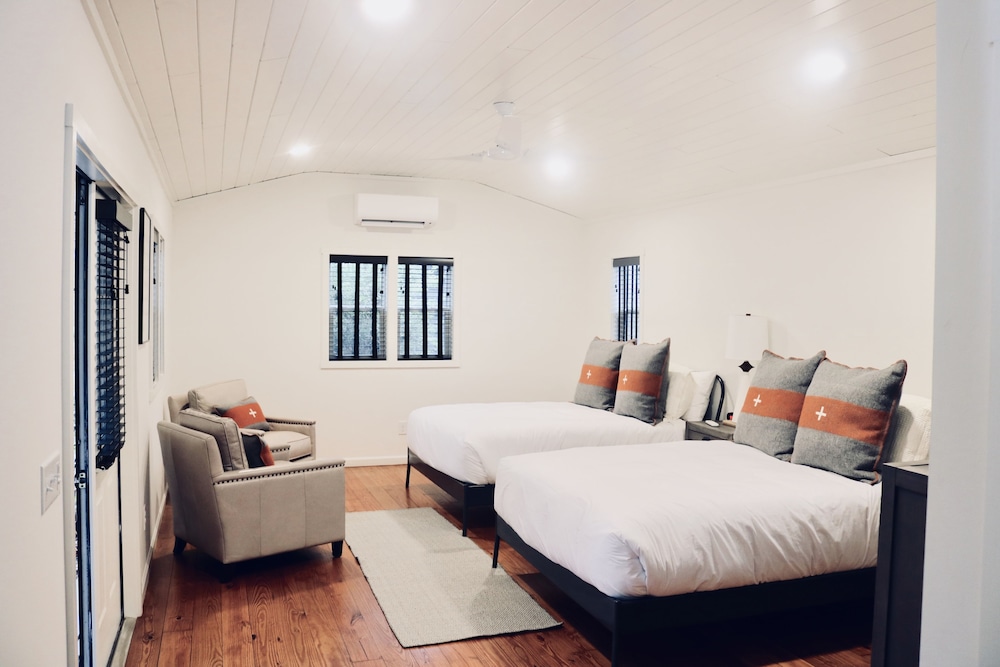 Cabin 14 photo 2