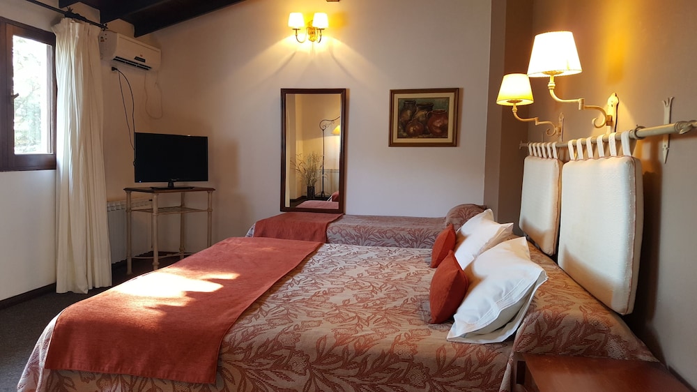 Superior Triple Room, Mountain View photo 2