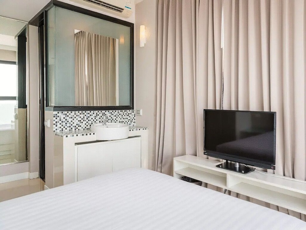 Standard Room, Sea View thumbnail 6
