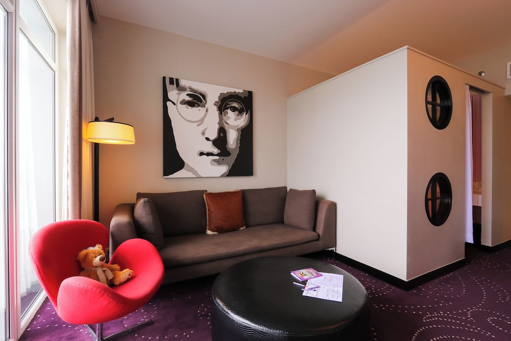 Silver Suite Family with Sea View - Newly Renovated