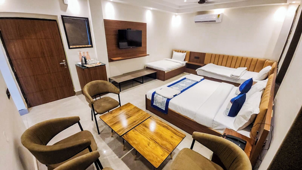 Family Quadruple Room, City View