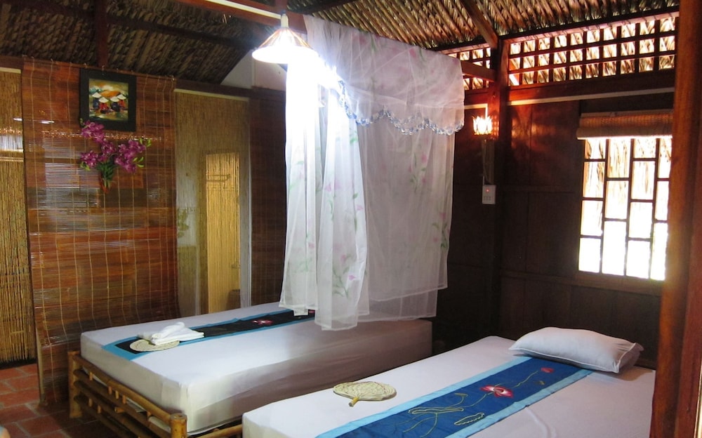 Twin Bungalow photo 1