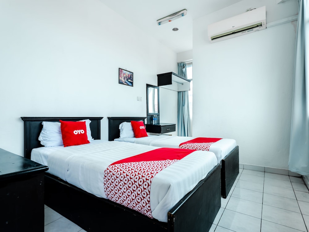 Deluxe Twin Room photo 3