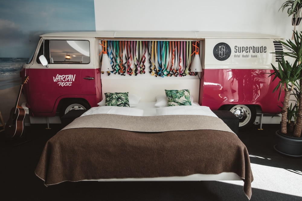 Superior Quadruple Room Van
