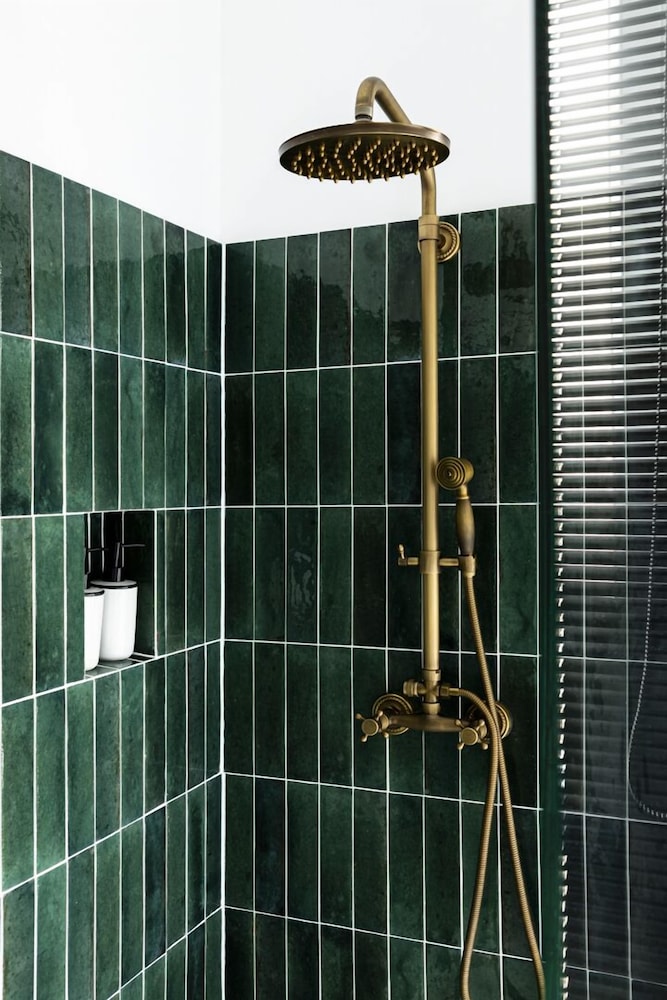 Family Triple Room, Ensuite, City View photo 2