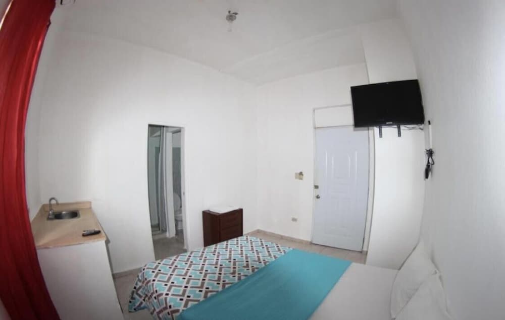 Economy Double Room photo 1