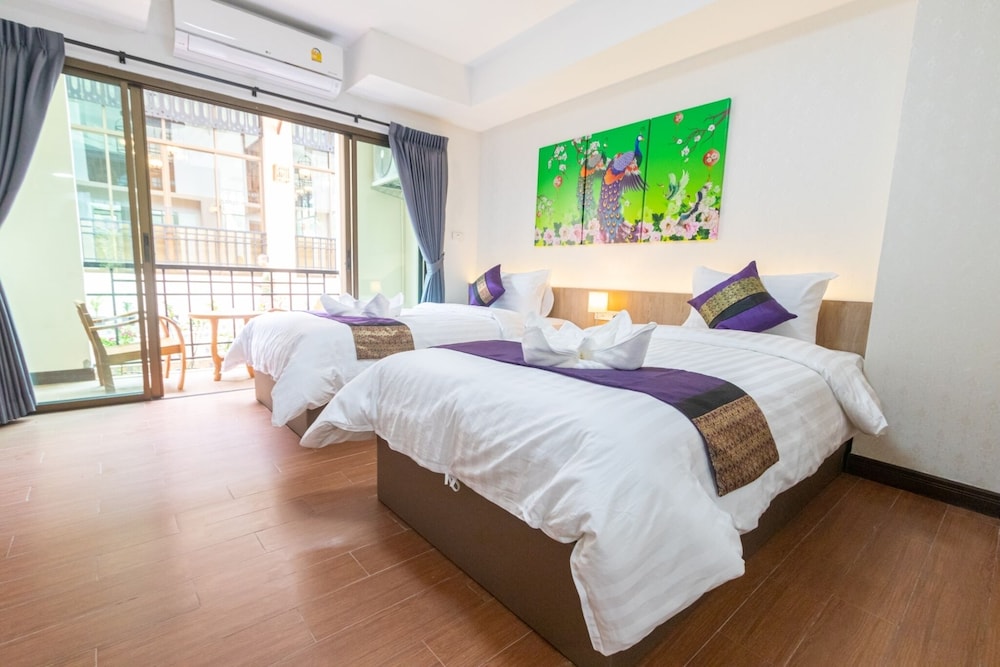 Deluxe Twin Room, 2 Twin Beds - Photo 1