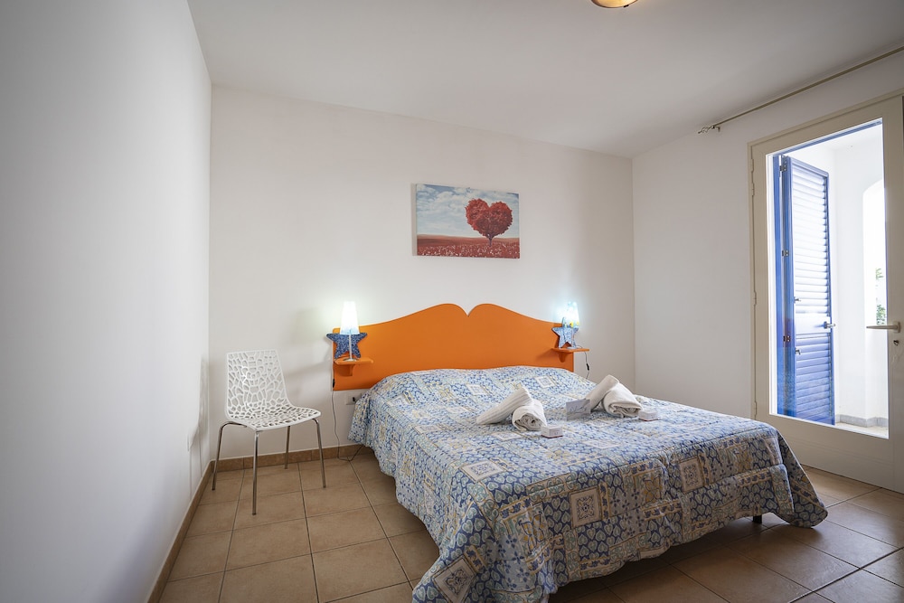 Family Villa, 4 Bedrooms (Villa Onda Marina 100 Meters From Sea)