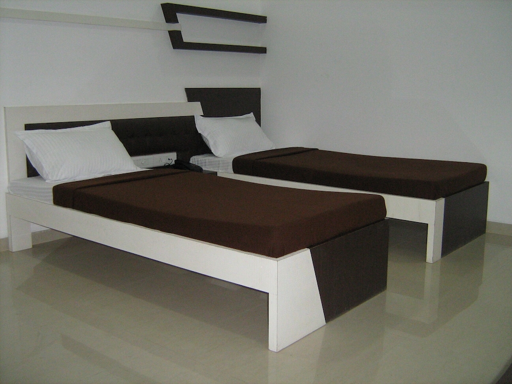 Triple Non-AC Room photo 1