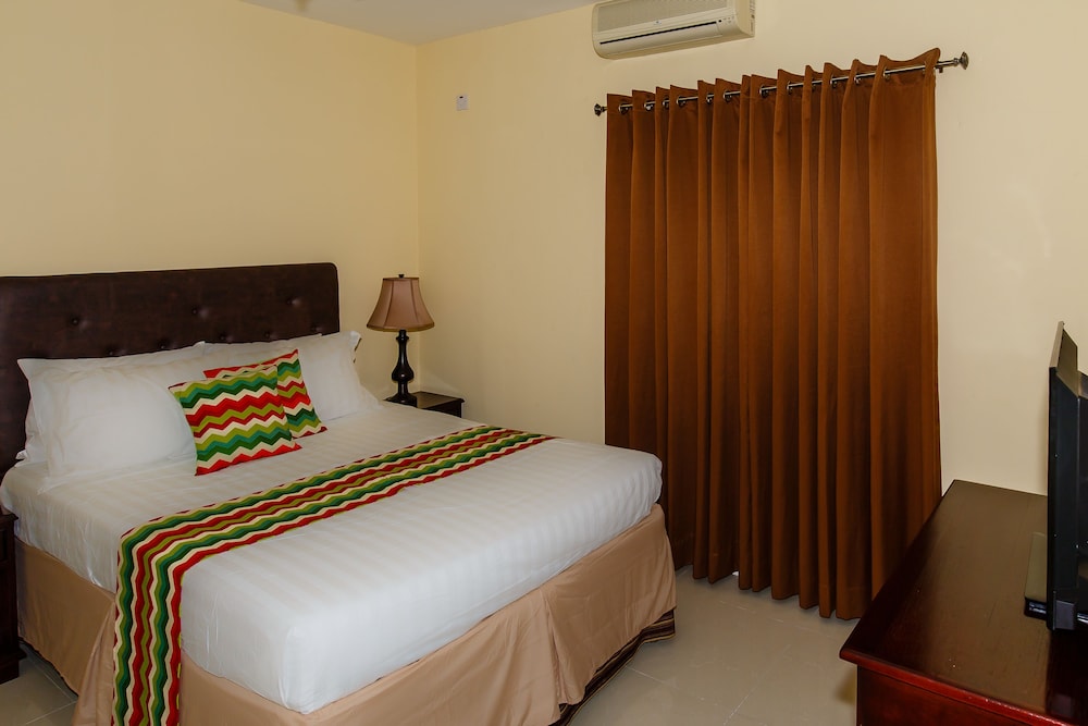 Economy Room, 1 Queen Bed