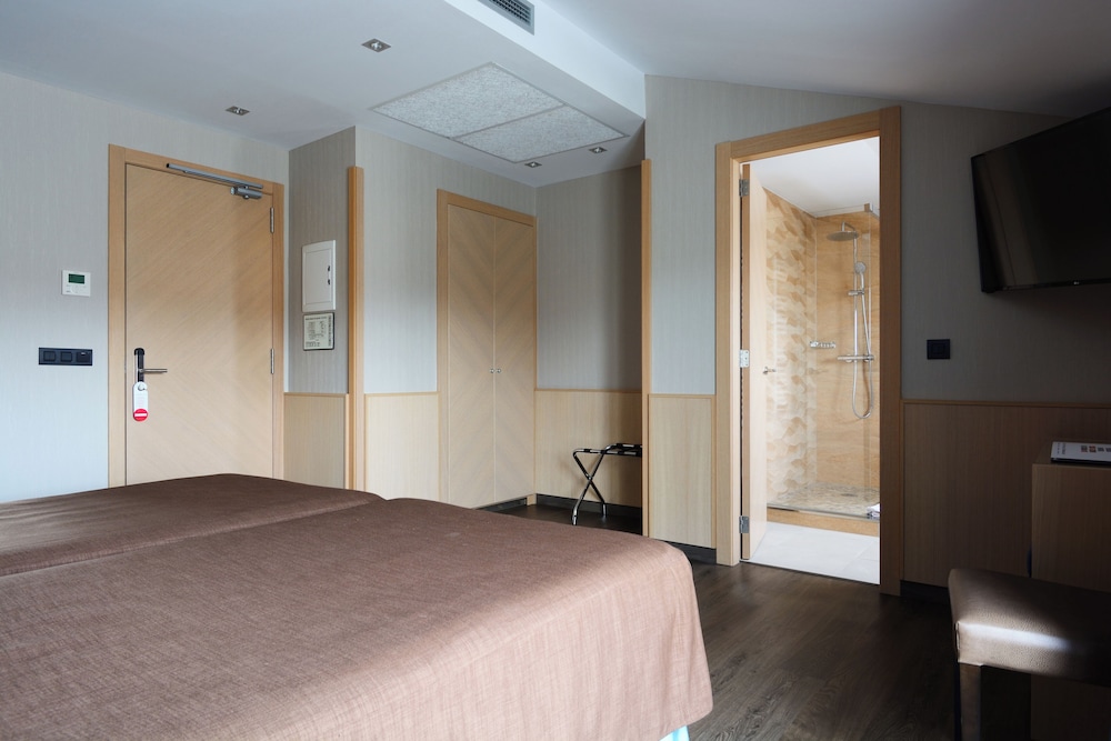 Superior Double Room - Photo 7