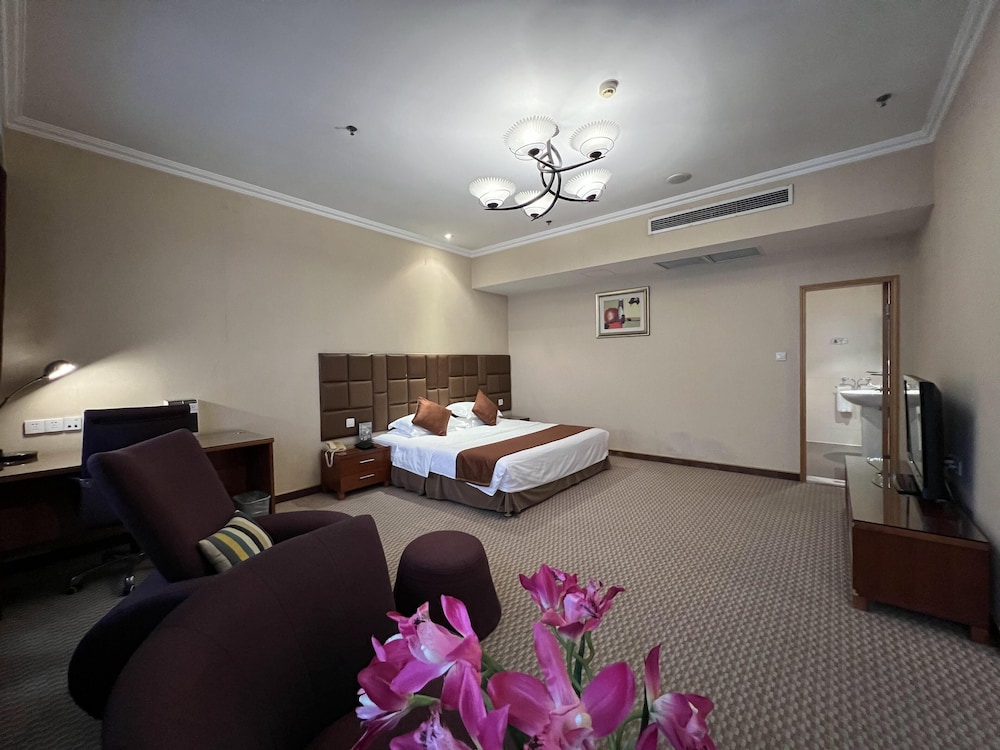 Senior Business Double Room photo 2