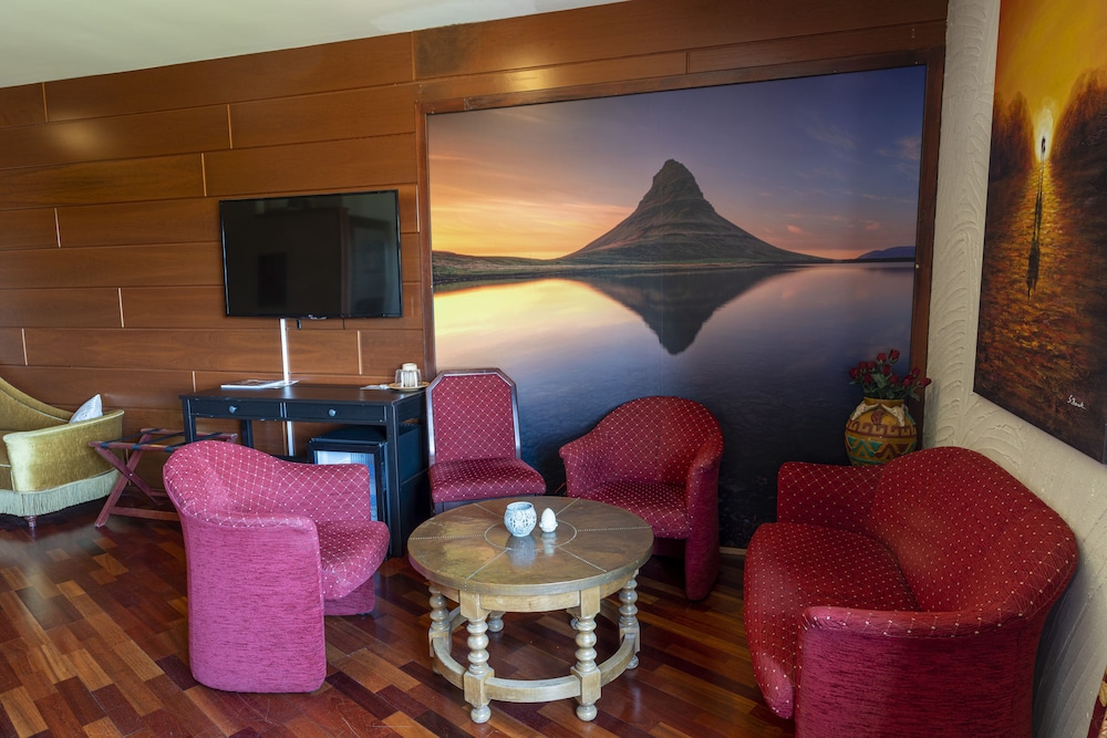 Triple Room, Multiple Beds, Balcony, Lake View photo 3