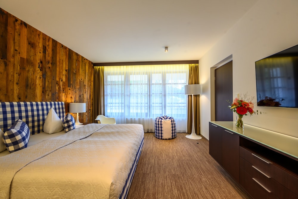Deluxe Apartment, 2 Bedrooms (****)Unlimited access to Wellness) photo 1