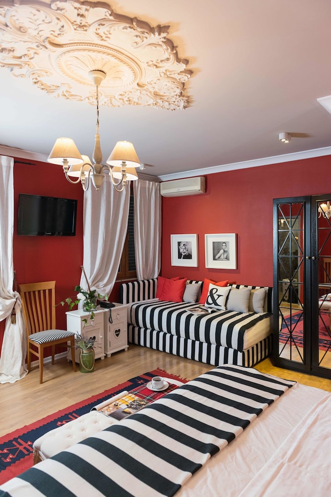 Superior Double or Twin Room, 1 King Bed, City View photo 3