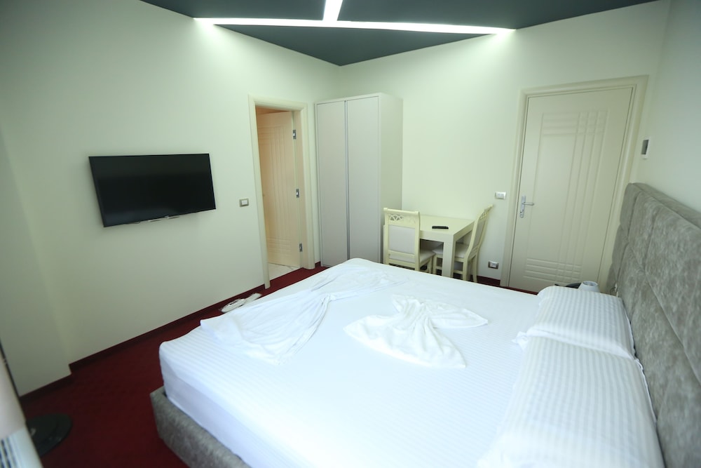 Classic Suite, 1 King Bed, Non Smoking