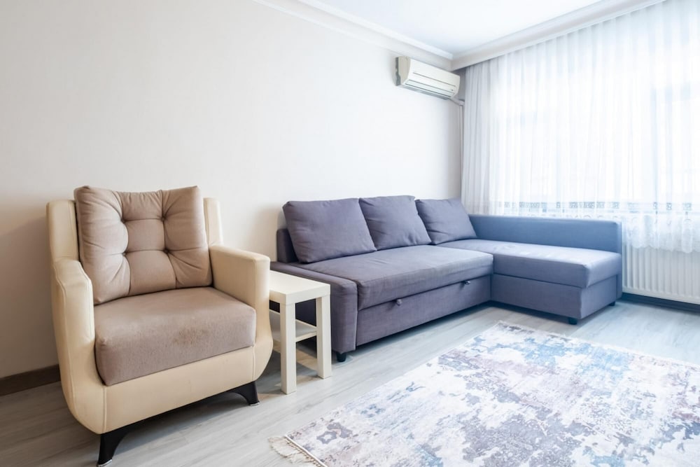 Apartment, Smoking photo 3