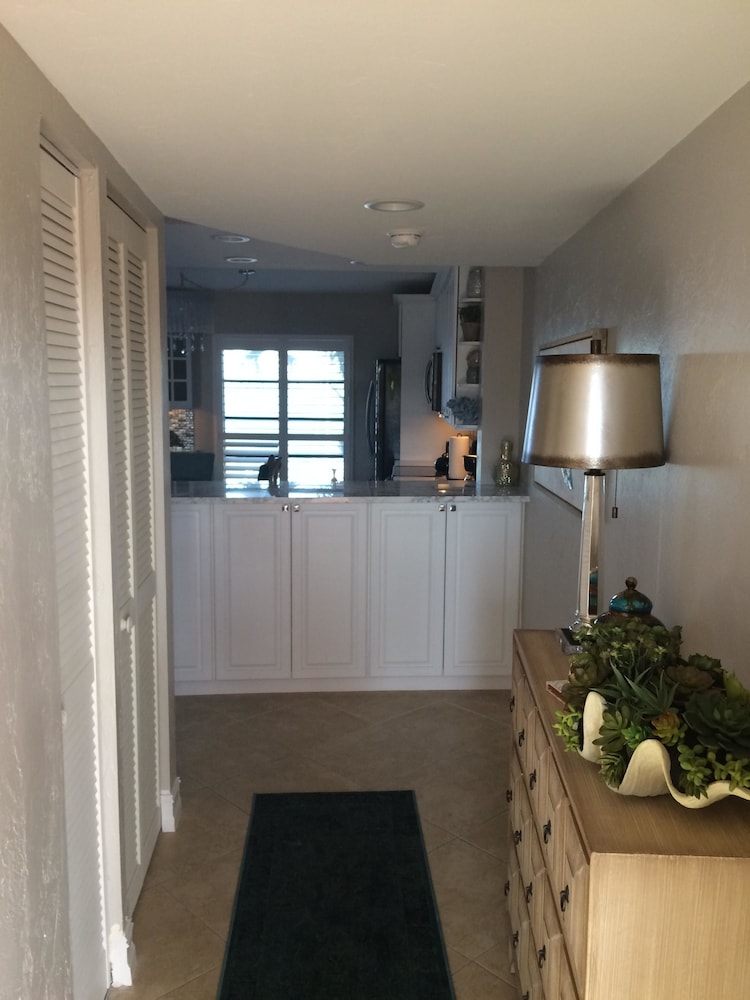 Condo, 1 Bedroom photo 1