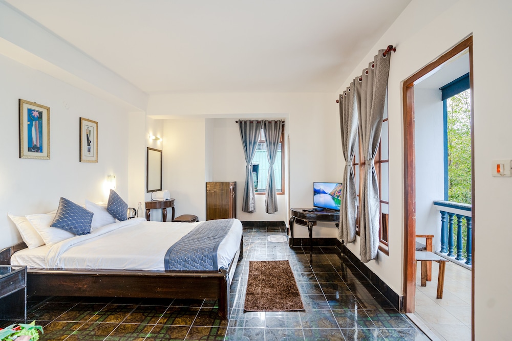Executive Room - Photo 20