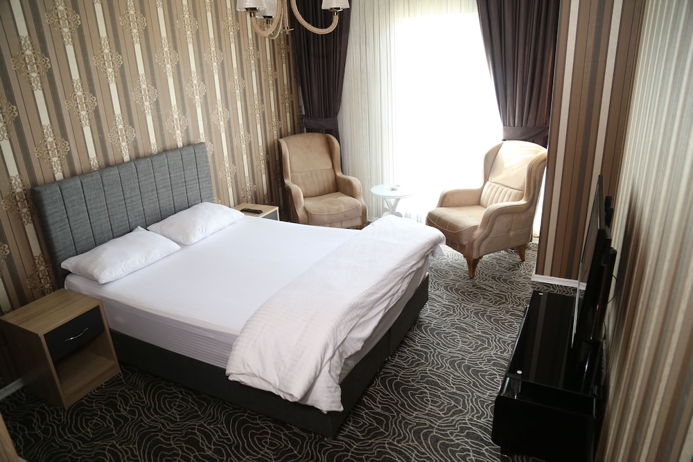Studio Suite, Accessible, Smoking photo 1