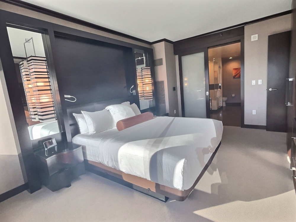 Vdara Studio Aria View - Photo 12