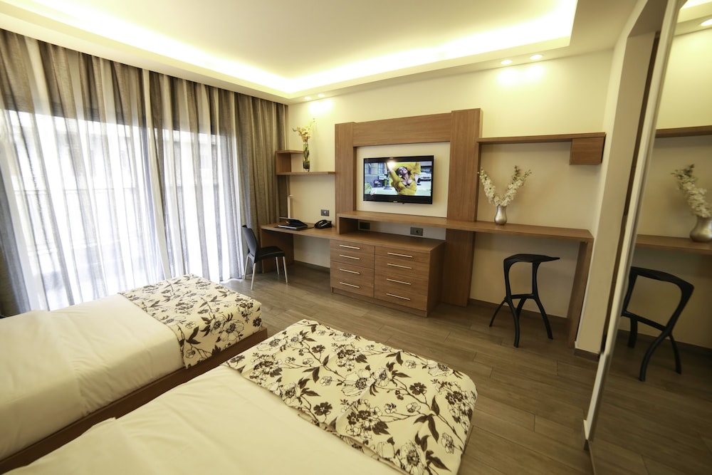 Junior Suite Twin, with Balcony photo 1