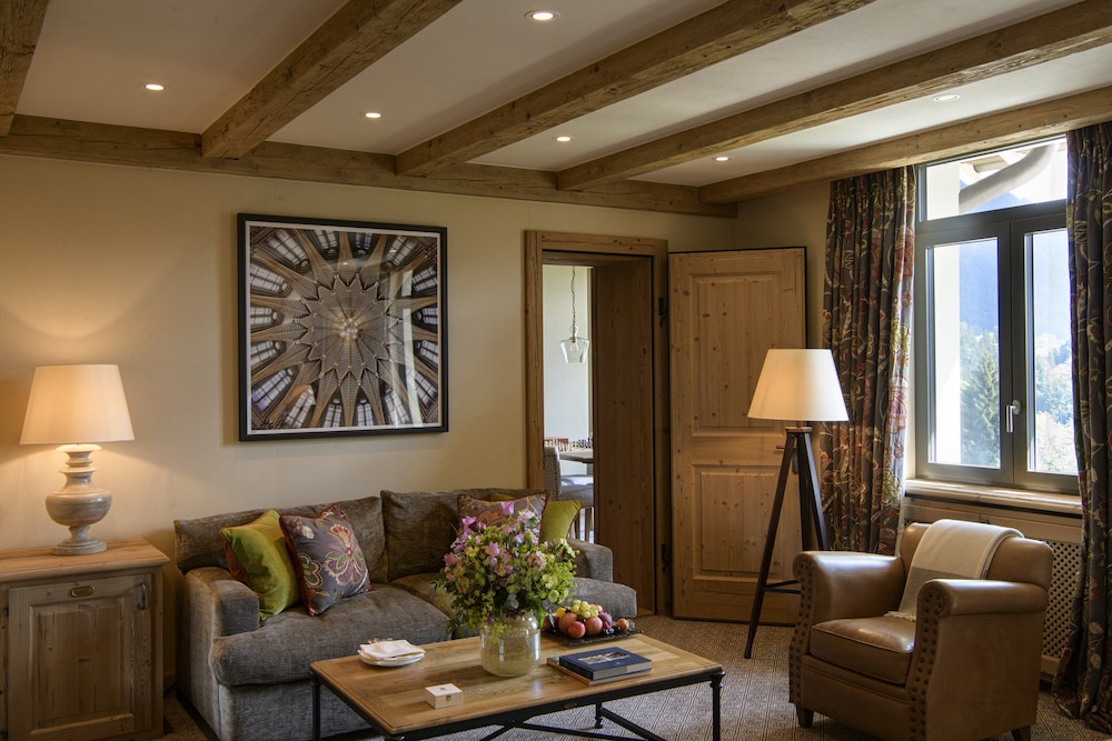 Alpine Suite Mountain View photo 3