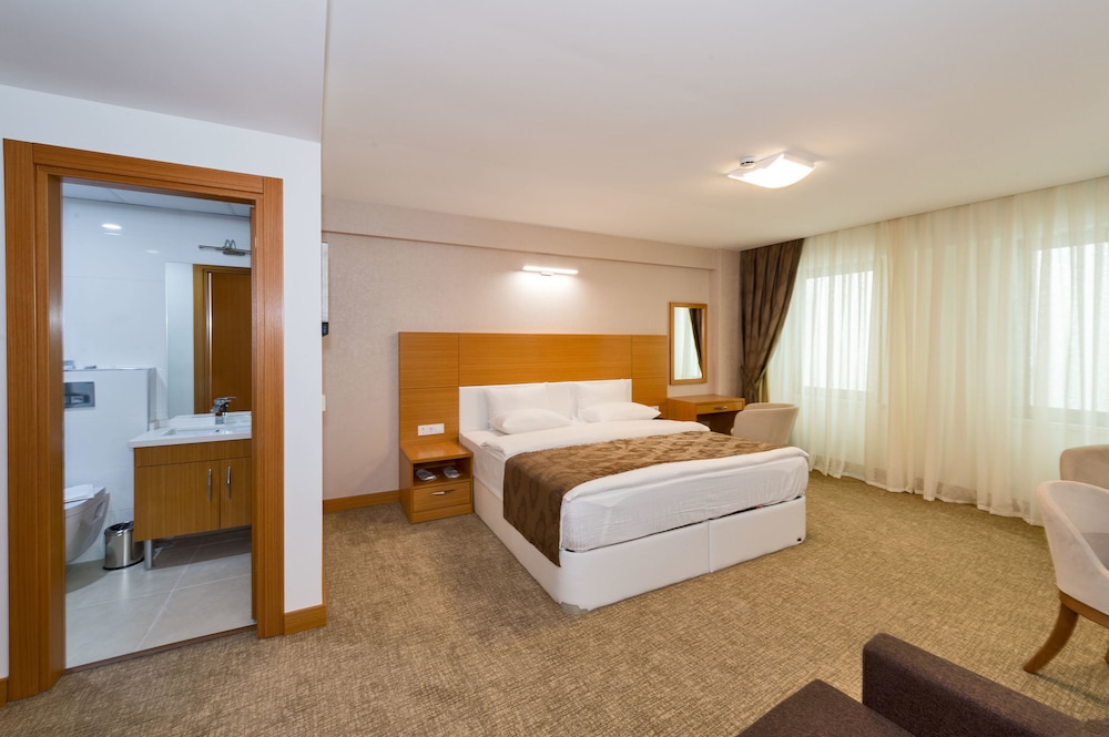 Family Twin Room