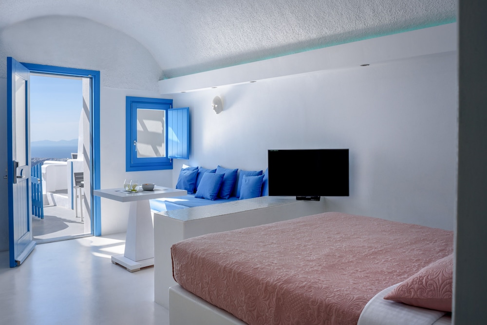 Honeymoon Suite, Jetted Tub (Caldera Sea and Sunset View)