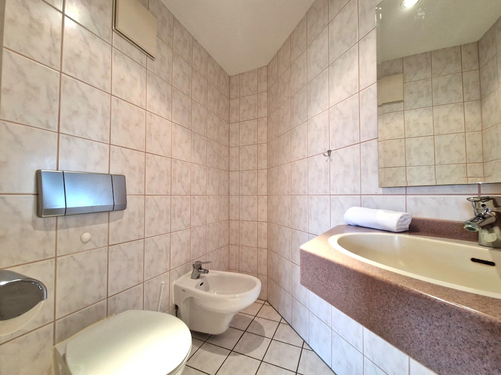 Comfort Suite photo 3