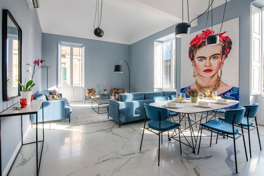 Grand Apartment
