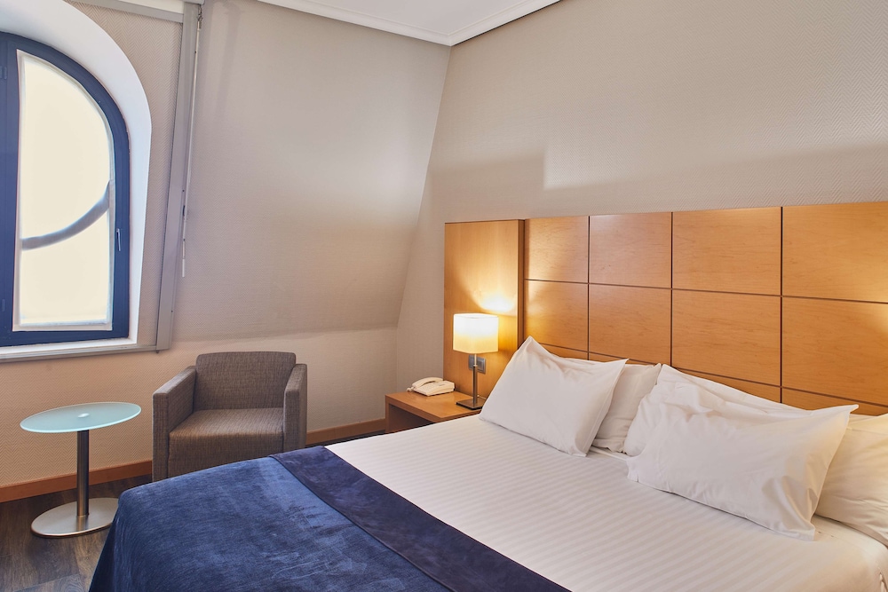 Club Double Room (Silken Club) - Photo 5