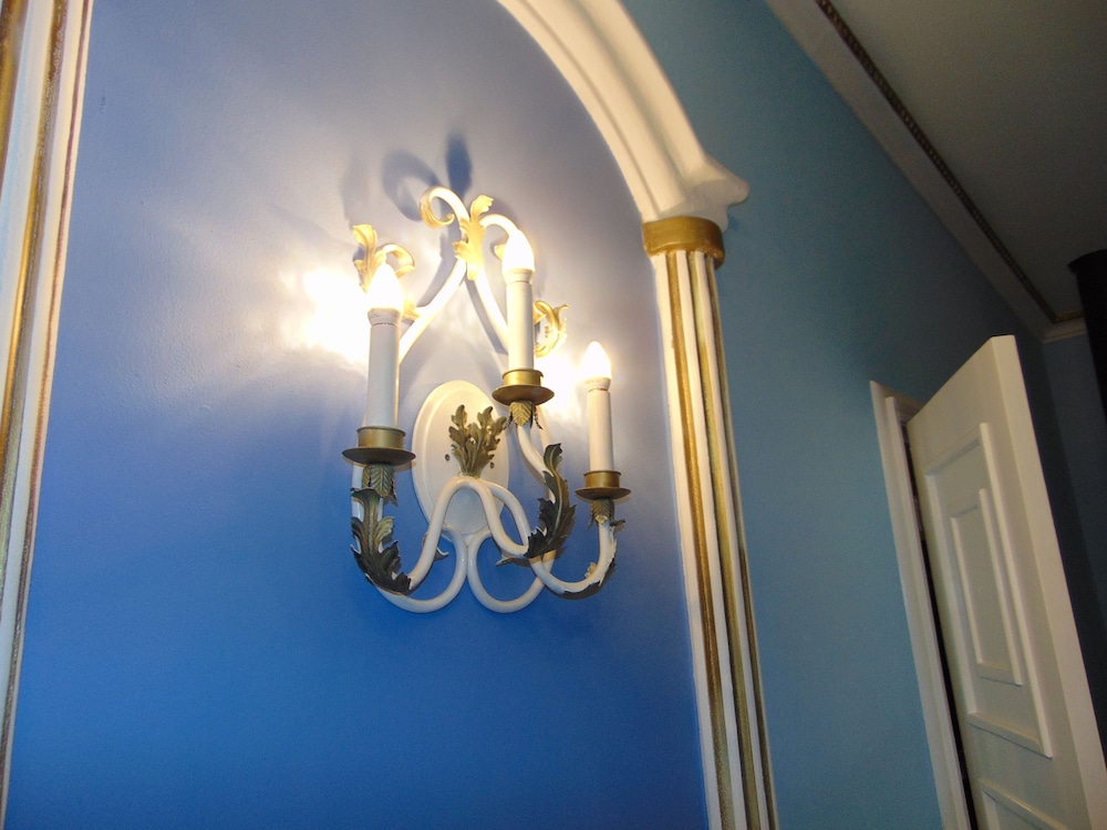 Marie Antoinette photo 3