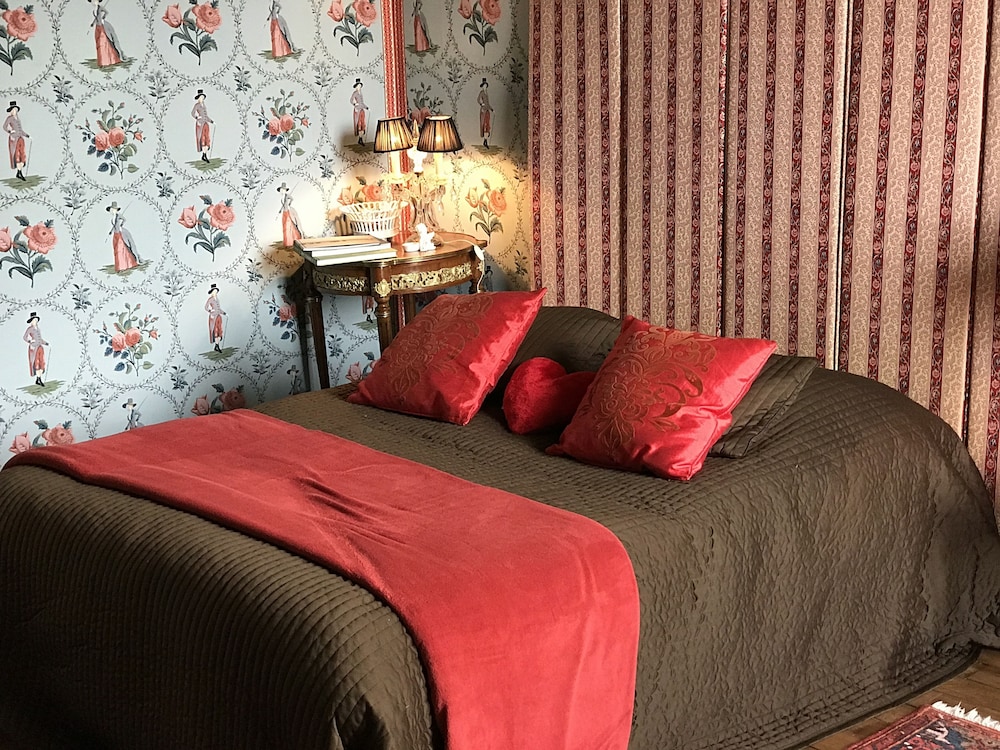 Double Room (Le Sénéchal) photo 2